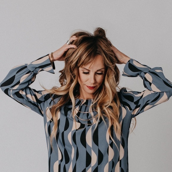 BCBG Maxazria adorable geometric print easy statement dress - Picture 6 of 9